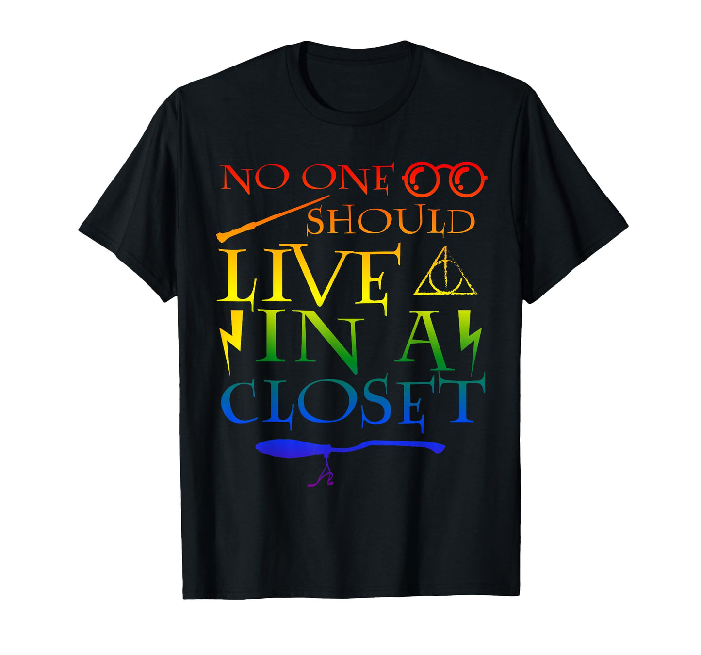 180g pure cotton round neck single-sided printed T-shirt, no one should live in the closet LGBT gay pride rainbow shirt T-shirt, casual T-shirts for men and women, perfect T-shirt for holiday gifts, Christmas gifts, 2025 gifts, New Year gifts